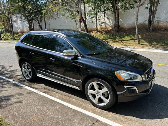 VOLVO XC60 2.0 T5 R DESIGN TURBO GASOLINA 4P AUTOMÁTICO